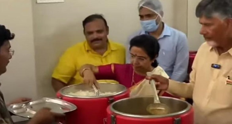 కోహ్లీ ఖాతాలో ఇప్పటి వరకు ఎవరూ సాధించలేని రికార్డు!