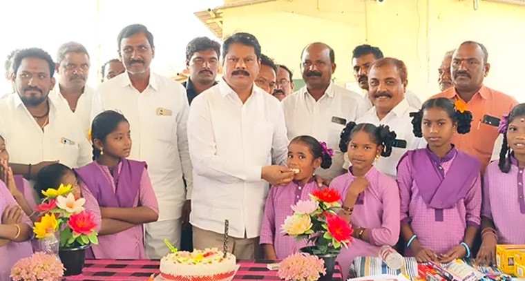 తిరుమలలో పెరిగిన భక్తుల రద్దీ

