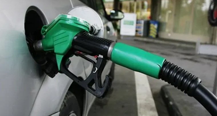 పగలు పెట్రోల్ కొట్టిస్తున్నారా? మోసపోతారు

