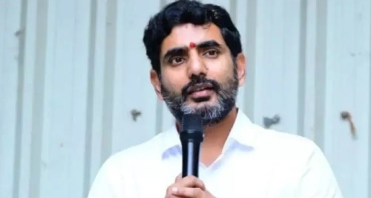 ట్విట్టర్ లో 4400 మంది ఉద్యోగుల తొలగింపు