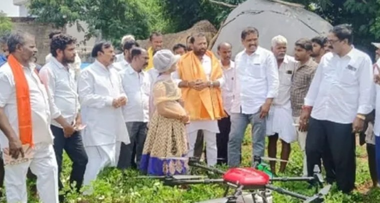 మహిళలు కొబ్బరి నీళ్లు తాగితే ఎన్నో ప్రయోజనాలు

