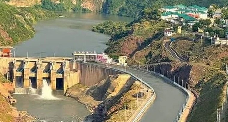 పాక్ డ్రోన్ల దాడిని ధీటుగా తరిమికొట్టిన సీఐఎస్ఎఫ్ జవాన్లు.. ఉరి హైడ్రో ప్లాంట్ కాపాడిన వీరగాథ!

