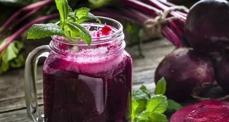 బీట్‌రూట్ జ్యూస్.. ఆరోగ్యానికి సహజ సూపర్ డ్రింక్!

