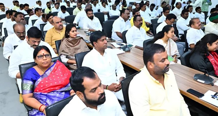 తిరుమలలో పెరిగిన భక్తుల రద్దీ

