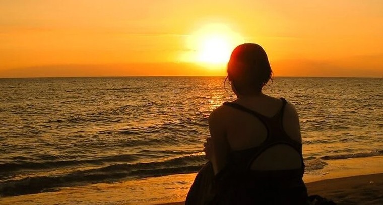 సూర్యుని చూడటంపై హెచ్చరికలు.. పురాణాలు, సైన్స్ ఏం చెబుతున్నాయి?

