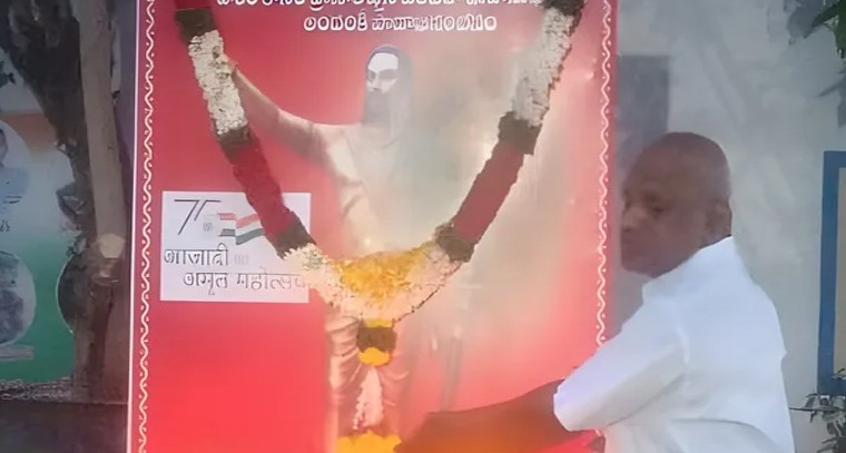 యూరిన్ తో మొబైల్ ఛార్జింగ్.!