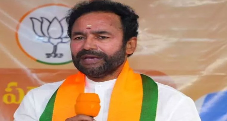 శ్రీ నెట్టికంటి ఆంజనేయస్వామిని దర్శించుకున్న జైలుశాఖ డిఐజి

