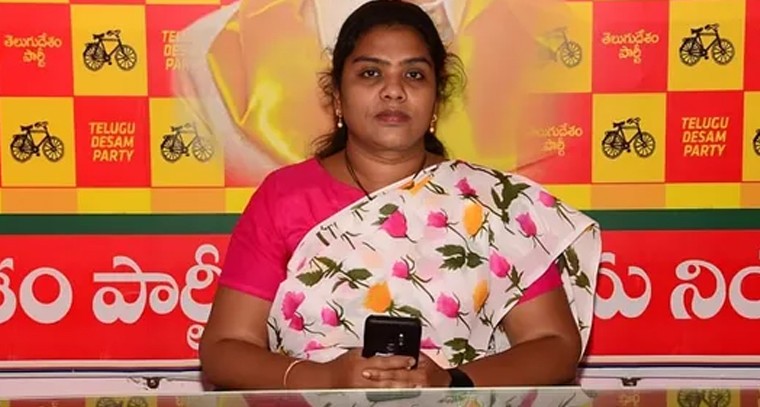 ఏప్రిల్‌లో కొత్త రేషన్ కార్డులు: ప్రభుత్వ విప్ సౌమ్య

