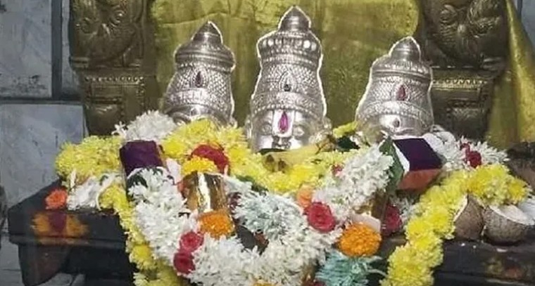 తిరుమలలో కొనసాగుతున్న భక్తుల రద్దీ