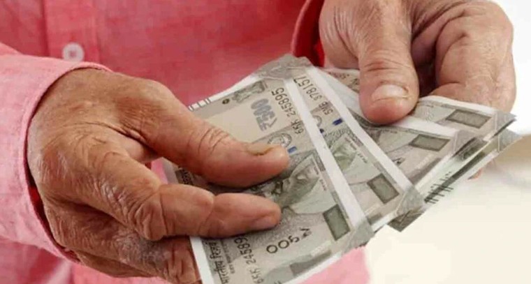 వైభవంగా సుదర్శన చక్రతాల్వార్ కు విశేష పూజ