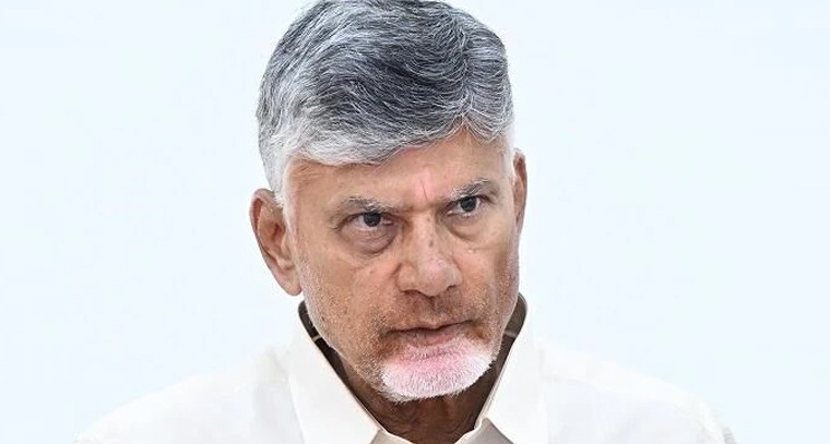 శ్రీకాకుళం డయేరియా ఘటనపై సీఎం చంద్రబాబు సమీక్ష.. అధికారులకు కీలక ఆదేశాలు

