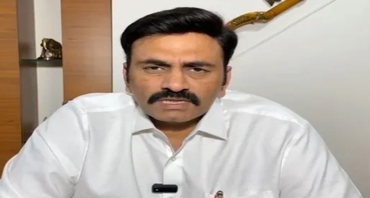 ‘సుపరిపాలనలో తొలి అడుగు’ కార్యక్రమంలో ఎమ్మెల్యేలకు అవమానం.. రఘురామ ఆగ్రహం

