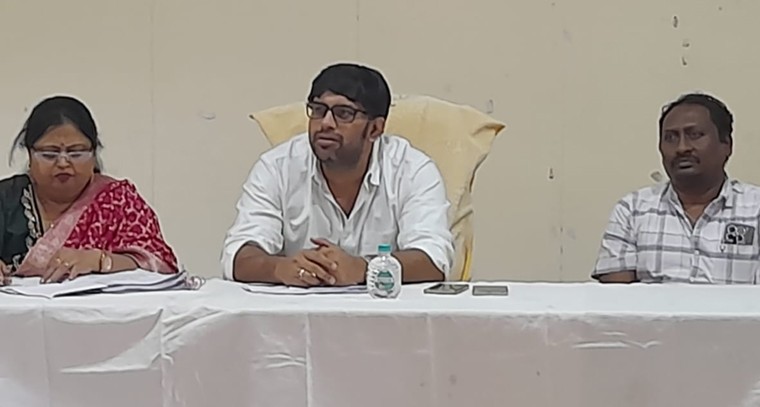 లాభాల్లో ప్రారంభమైన స్టాక్‌మార్కెట్

