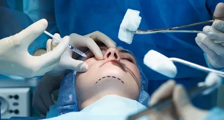 నేషనల్ ప్లాస్టిక్ సర్జరీ డే.. ఆరోగ్యంతో పాటు ఆత్మవిశ్వాసాన్ని పెంచే కళ

