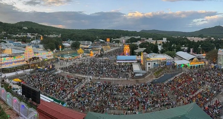 తిరుమల శ్రీవారి బ్రహ్మోత్సవాలు.. భక్తి సంగమంలో ఏడుకొండల వైభవం

