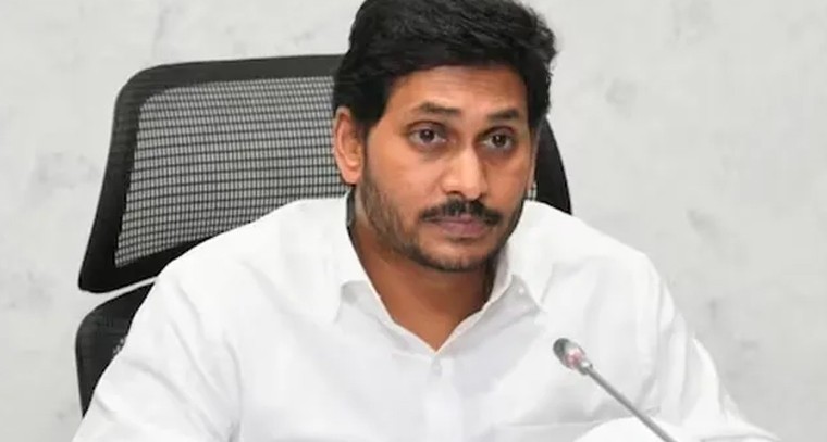 క్రికెట్ ప్రపంచానికి రారాజు 'విరాట్ కోహ్లీ'