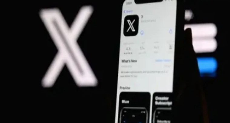 ఎక్స్‌ ప్రీమియం ప్లస్‌ ధరల పెంపు

