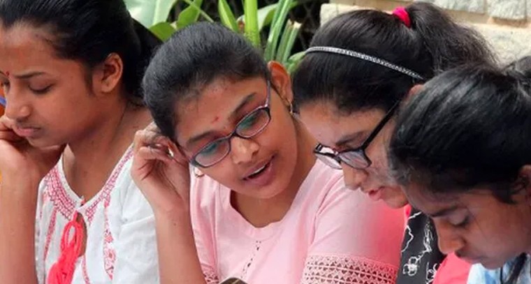 కామర్స్ విద్యార్థులకు భారీగా అవకాశాలు

