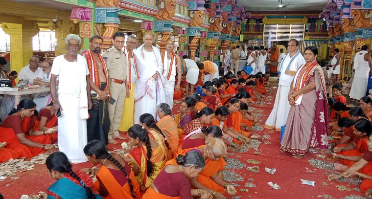 కొమురవెల్లి మల్లన్న ఆలయ హుండీ లెక్కింపు

