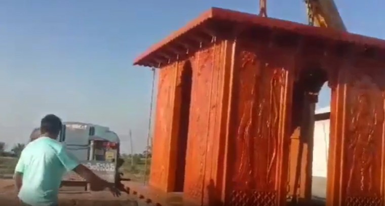 గదక్ లో సిద్ధమైన ఆంజనేయ స్వామి రథం

