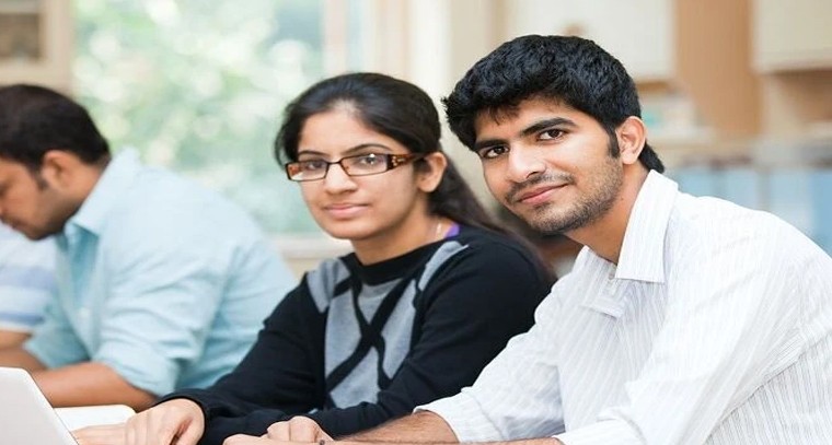 కిడ్నీకి బదులు ఐఫోన్.. 17 ఏళ్ల వాంగ్ షాంగ్కున్ బాధాకరమైన ఎంపిక

