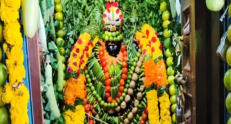 కామాక్షమ్మ వారికి శాకాంబరి అలంకారం

