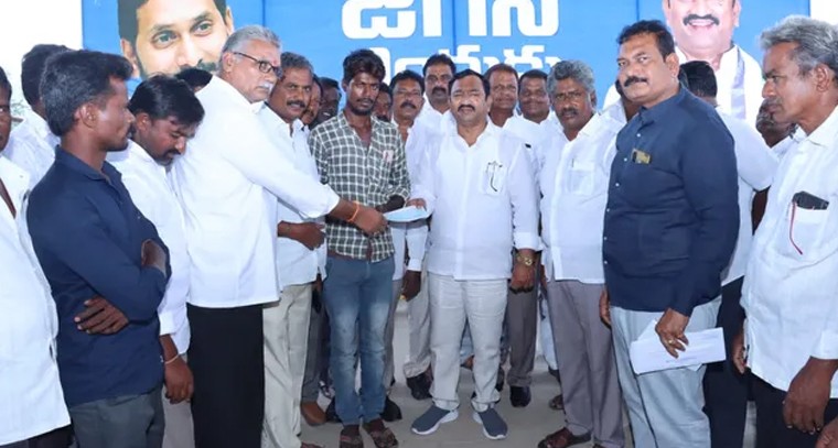 ఆ రోజు భారత బౌలర్లు భయపడ్డారు: అక్తర్