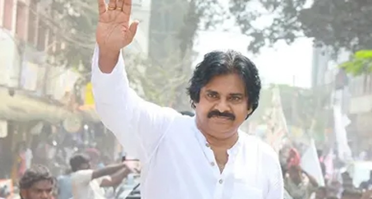 కాణిపాకంలో కొనసాగుతున్న భక్తుల రద్దీ