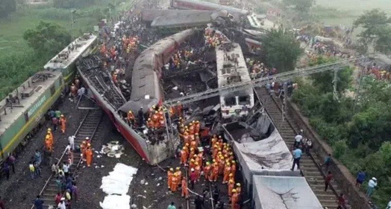 భక్తిశ్రద్ధలతో అయ్యప్ప స్వామి ఆలయాలలో భక్తుల పూజలు