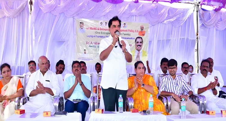 నిరుద్యోగులకు ఉపాధి అవకాశాలు కల్పిస్తాం

