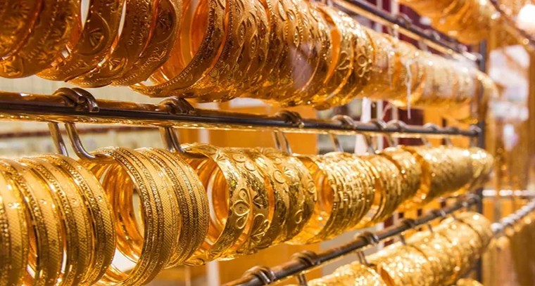 గోల్డ్ ప్రియులకు షాక్.. మళ్లీ పెరిగిన బంగారం ధరలు

