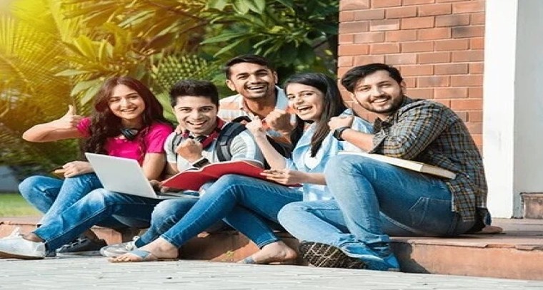 ఉద్యోగార్థులకు గమనిక.. ఏపీపీఎస్సీ పోస్టులకు దరఖాస్తు చేయడానికి ఎల్లుండే చివరి రోజు!

