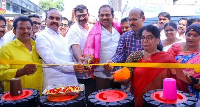 దాతలు, స్వచ్ఛంద సంస్థలు ప్రజల దాహార్తి తీర్చాలి: ప్రత్తిపాటి

