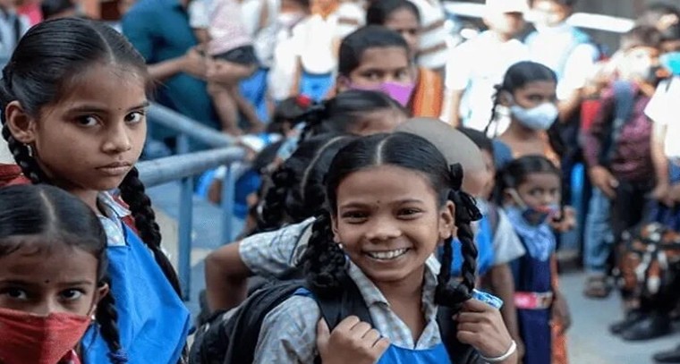 వీరభద్రుడిఆలయంలో ఘనంగా శిఖర కలశం ప్రతిష్ట