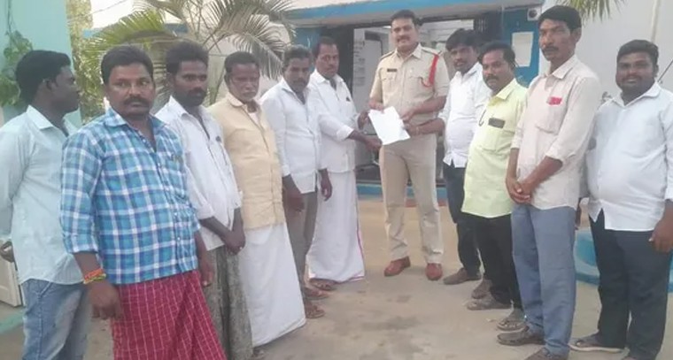 లాభాలతో ప్రారంభమైన దేశీయ స్టాక్ మార్కెట్లు