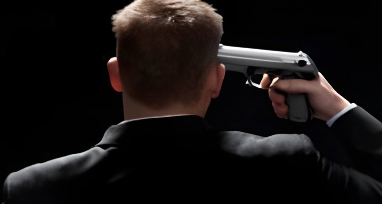 శ్రీశైలంలో స్వామి అమ్మవార్లకు ఊయల సేవ

