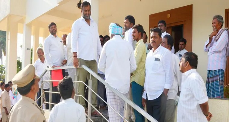 భక్తి ప్రపత్తులతో గోవింద నామ సంకీర్తన