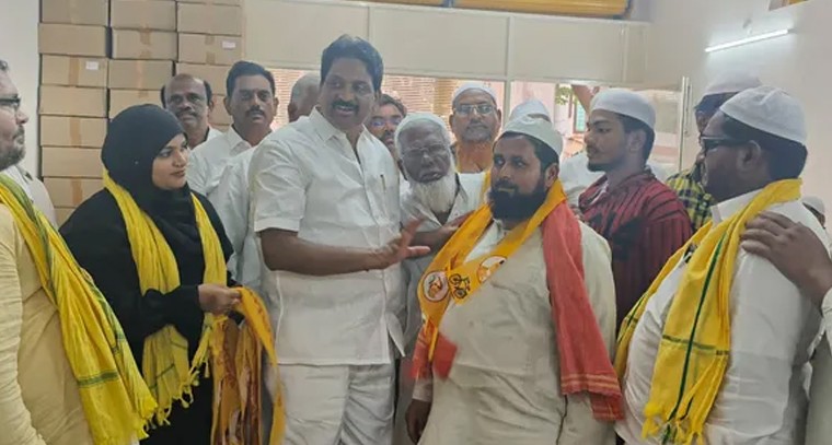 దివ్యాంగురాలిని గొంతు పిసికి చంపిన తండ్రి

