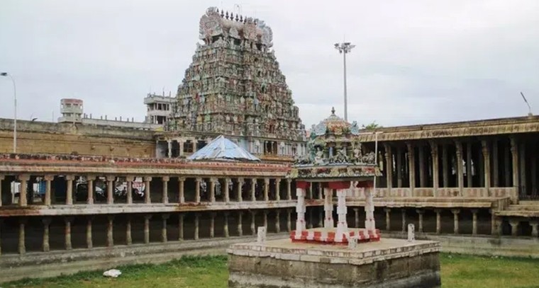 మార్కెట్ లోకి యమహా FZS-FI V4