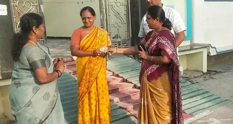 గణపతి పూజలో పుష్పాలు ఎన్ని వాడినా.. పత్రిలో గరిక తప్పనిసరి

