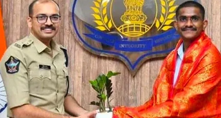 పది హల్‌టికెట్లు విడుదల