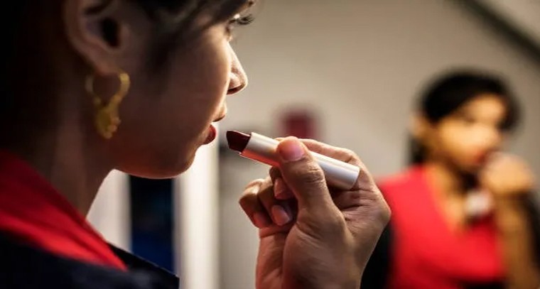 నాసిరకం లిప్‌స్టిక్‌తో అనారోగ్య సమస్యలు

