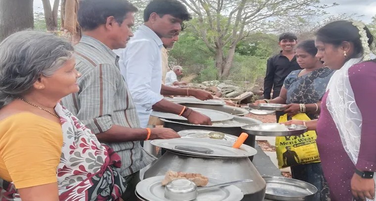 పుట్లూరులో వీరబ్రహ్మేంద్రస్వామి గుడిలో 88వ అన్నదాన కార్యక్రమం

