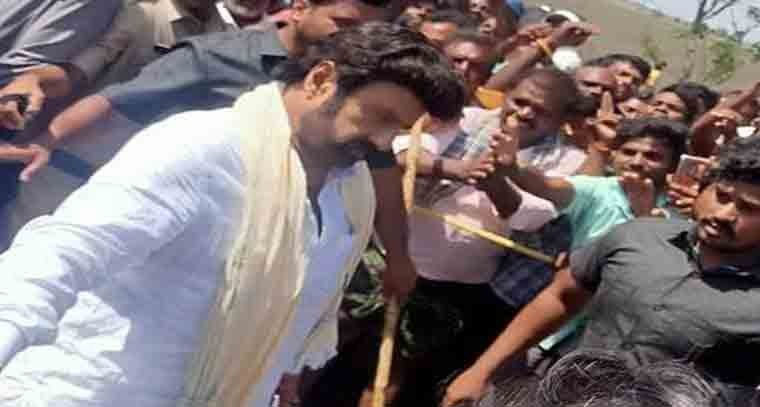 హిందూపురంలో పర్యటించిన బాలకృష్ణ 
