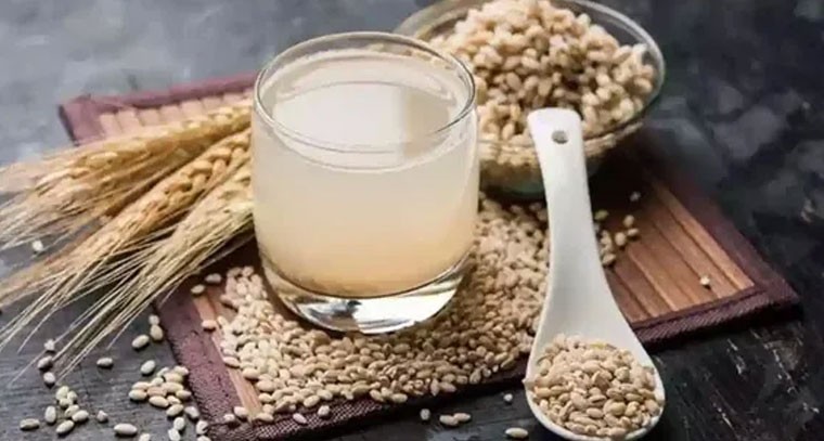 బార్లీ నీళ్లు: వేసవిలో శరీరానికి చలువ, శక్తినిచ్చే సహజ ఔషధం