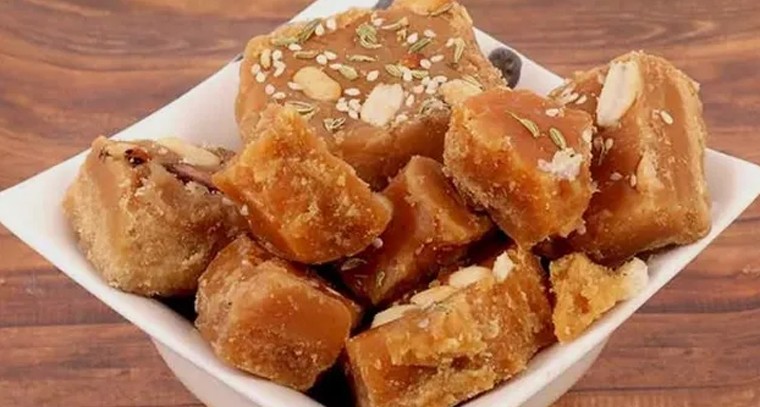 రోజూ చిన్న బెల్లం ముక్క తింటే..