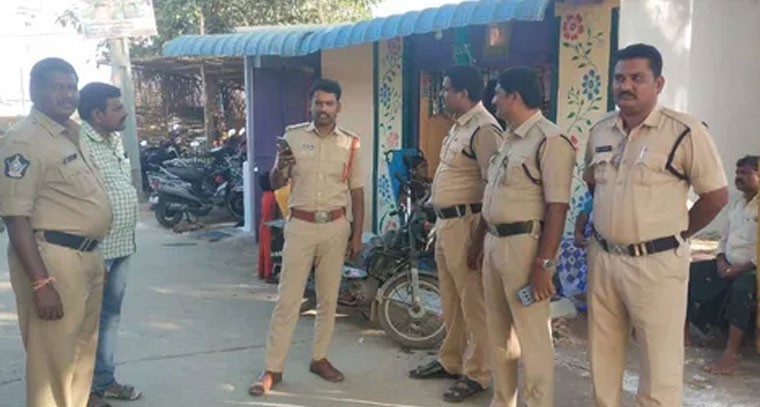 గంజహళ్లి ఉరుసు: భద్రతకు సీఐ చంద్రబాబు పటిష్ట చర్యలు