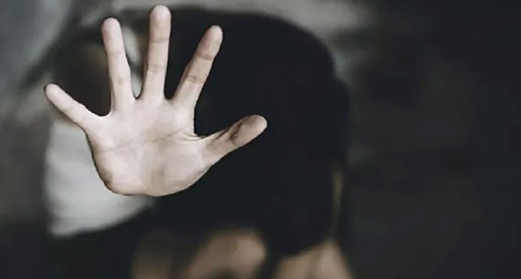 మూడు నెలలుగా 12 ఏళ్ల బాలికపై కన్నతండ్రి అత్యాచారం