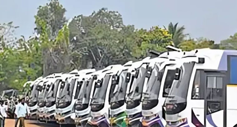 సమ్మె రద్దు చేసిన అద్దె బస్సుల యజమానులు