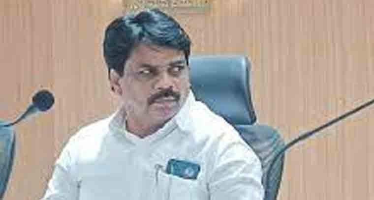 లడ్డూ వివాదాన్ని దైవర్షన్ చెయ్యడానికే మాజీ మంత్రులపై దాడులకు తెగబడుతున్నారు 